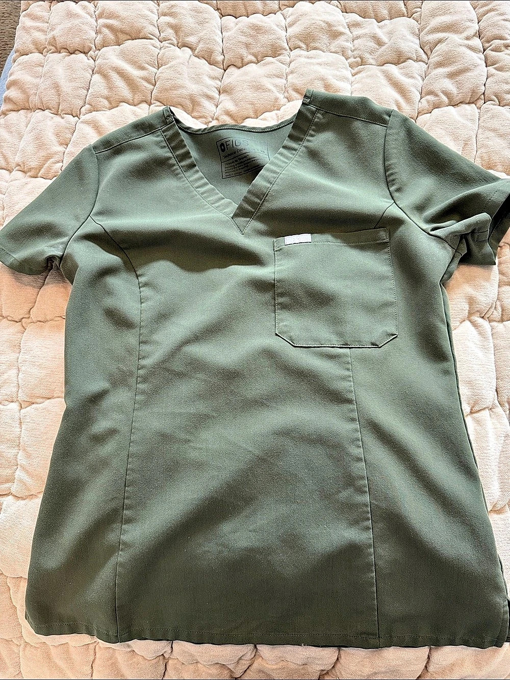 Figs Moss slim Catarina one pocket scrub top
